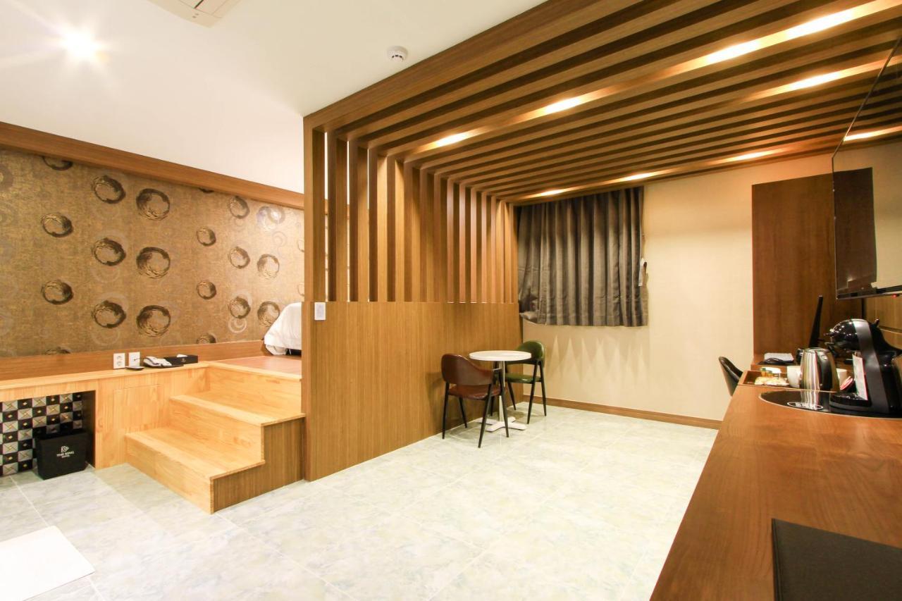 The King Hotel Busan Bagian luar foto