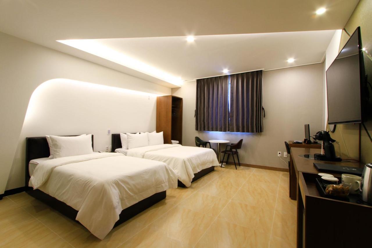 The King Hotel Busan Bagian luar foto
