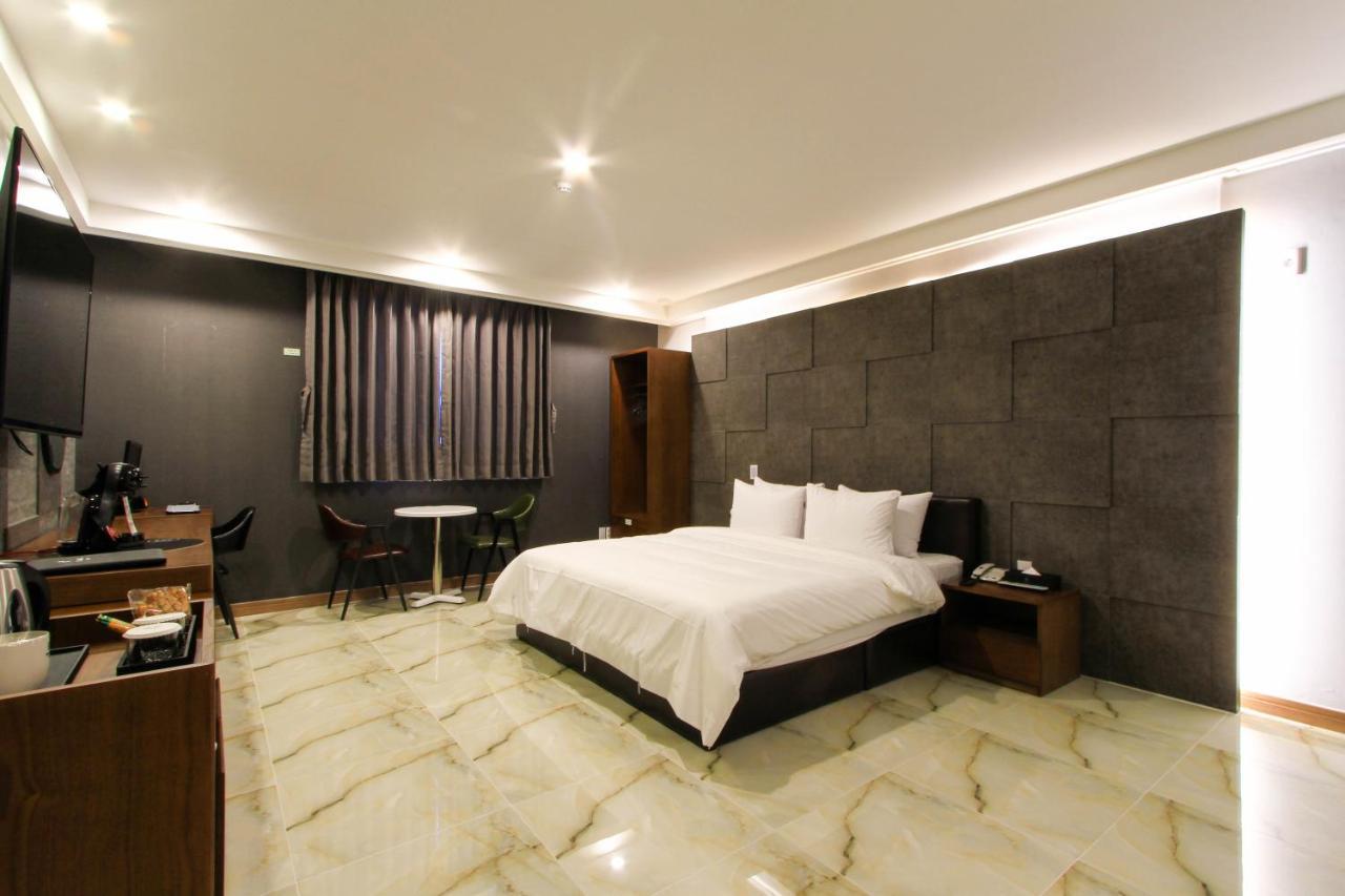The King Hotel Busan Bagian luar foto